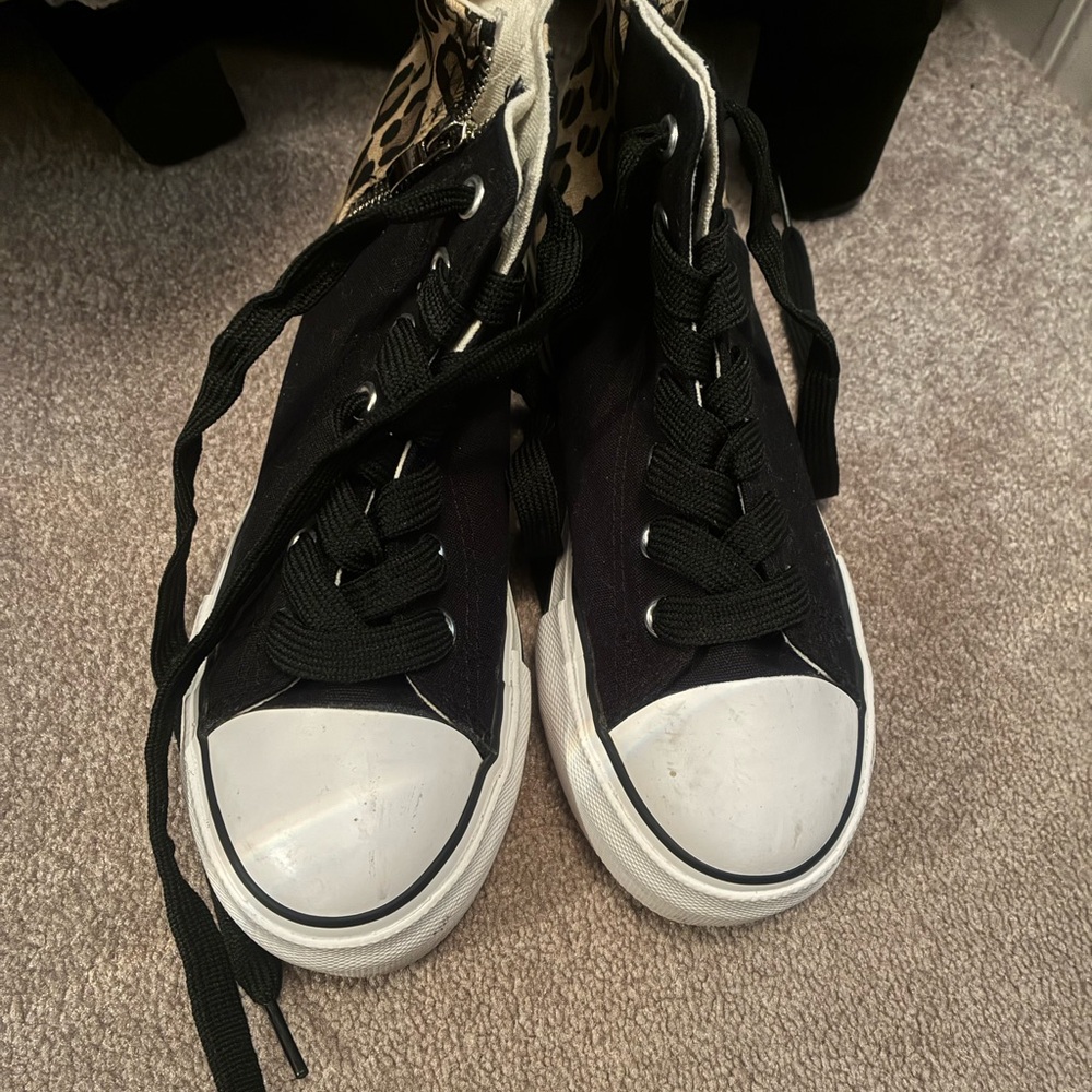 Black High-Top Canvas Sneakers with Leopard Liner